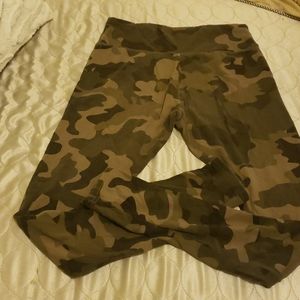 Camo leggings